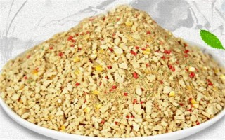 钓鲢鳙的技巧，钓位要选择顺风或偏风的地方