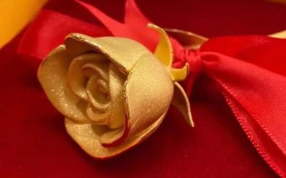 金玫瑰有什么花语，代表爱情、亲情和友情