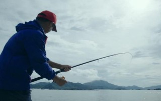 钓鲤鱼有什么诀窍，一般建议用4.5-5.4米的鱼竿