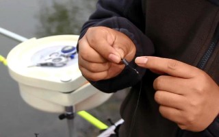 用七星漂进行传统钓怎么调漂，修剪铅皮可让漂豆的位置发生变化