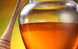 哪种蜂蜜才算比较好，由蜜蜂酿制成熟的自然蜜就是好蜂蜜