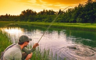 春季钓鱼适宜水深，连续高温要钓浅