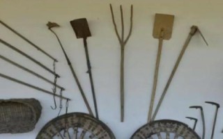 耙是用什么做成的，有铁质的也有竹制的