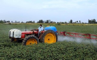 啶虫脒的使用方法和用量，可防治蔬菜、枣、苹果树上的蚜虫