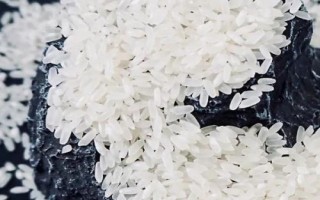 东北大米的品种，常见的有长粒香、稻花香、珍珠米等