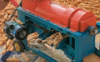 使用玉米粉碎机要注意什么，要用水泥把机器固定在地面上