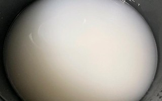 鲅鱼干太咸了如何处理，可以用白酒、醋或者淘米水去咸