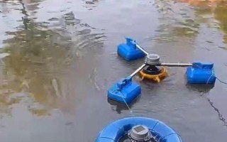 冬天开增氧机要注意什么，为了避免水面结冰每天可开机2次左右