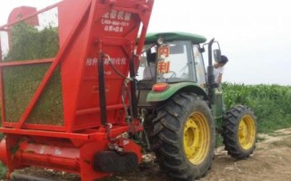 玉米秸秆收割机操作注意事项，转弯的速度不得超过3-4km/h