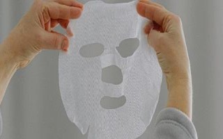 黄瓜苦瓜汁怎么做面膜，用面膜纸吸收汁液后可敷在脸上