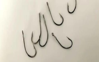 丸世10号鱼钩配几号子线，一般配2.0号子线