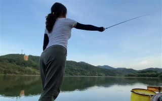 钓鲢鳙的技巧，钓位要选择顺风或偏风的地方