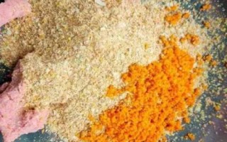 钓获的鲫鱼喂什么东西，一般可饲喂动物性饲料