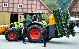 挑选农机具的注意事项，在证照齐全、有固定经营场所的单位那里购买
