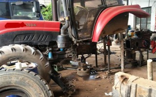 拖拉机自动跳挡的原因和维修方法，可能是内齿或锁定槽出现磨损等因素造成