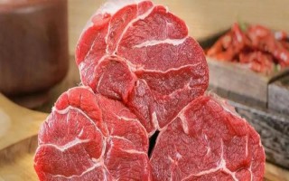 市场上的注水牛肉怎么识别，可以从肉的颜色或按压来识别