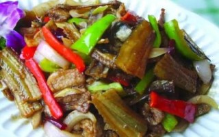鳗鱼干和新鲜鳗鱼的区别,鲜鳗鱼的口感更佳