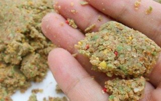 野河夜钓用什么饵,可选择自然饵料或商品饵料等