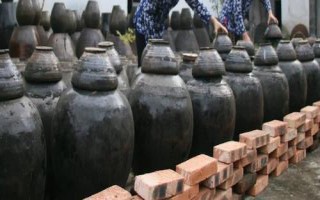 南方立冬习俗,包括祭祀、补冬、酿黄酒等活动