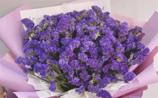 结婚一周年送老婆什么花合适，可以选择玫瑰花、百合花等