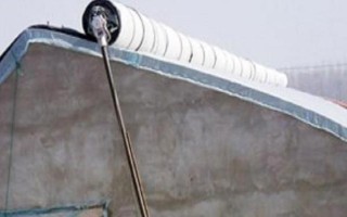 温室大棚蔬菜冬季浇水注意事项，要坚持做到膜下暗灌