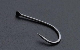 用几号丸世钩钓鲫鱼，根据鲫鱼的体重选择1-5号钩