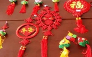 冬季农村集市经营哪些小吃比较赚钱,可考虑售卖麻辣烫、糕点、炸鸡排等食品