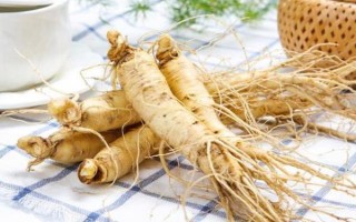 人参叶子的外形特征，呈扁平状