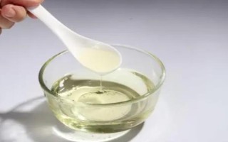 芋头去皮导致手痒的原因，里面的强碱性黏液会刺激皮肤