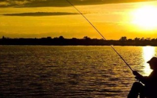 三月雨后如何钓鱼,首选水深1-2米的浅滩作为钓点