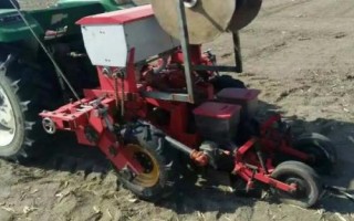 玉米播种机如何调整深浅,可通过调整控制杆高度来调整深浅