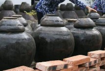 立秋南北习俗的区别，包括祭祀、补冬、酿黄酒等活动