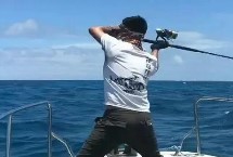 海竿的正确抛投方法，学会这4种任何位置都能准确抛竿