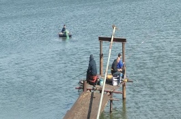 在哪种气压下不宜钓鱼，低于990百帕时不适合作钓