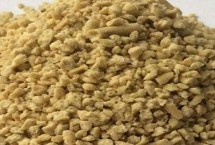 鸡饲料的配方，通常将麦麸、豆粕、玉米作为原料