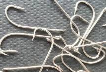 钓黄颡鱼要用多大的白狐鱼钩，主要取决于鱼情