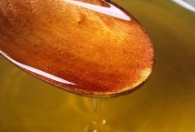 人造蜂蜜和天然蜂蜜的区别，来源、产量和价格不同