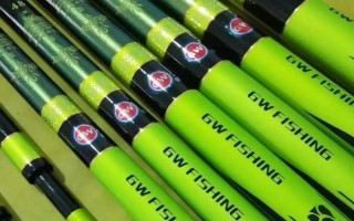 刑尺鱼竿介绍，材质为碳素、钓重能达到2000克