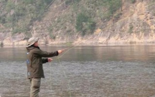 海竿的正确抛投方法，学会这4种任何位置都能准确抛竿