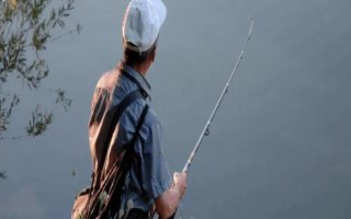 矶竿和前打竿的区别，都配备得有渔轮和导环