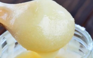 椴树白蜜变黄之后能否食用,变白原因可能是出现氧化但依然能食用