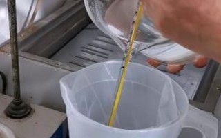 猪精液的保存温度，常温保存以15-25℃为宜