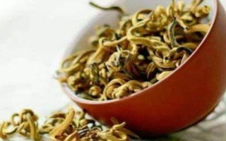 黄玻璃树芽的食用方法,一般是凉拌或者做成芽茶