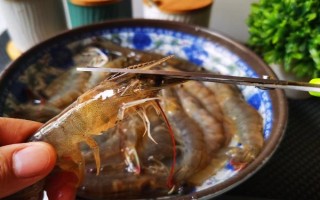 吃虾线的害处，长期食用可能发生铅中毒