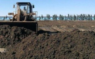 如何快速发酵鸡粪，发酵过程中可添加高碳物料